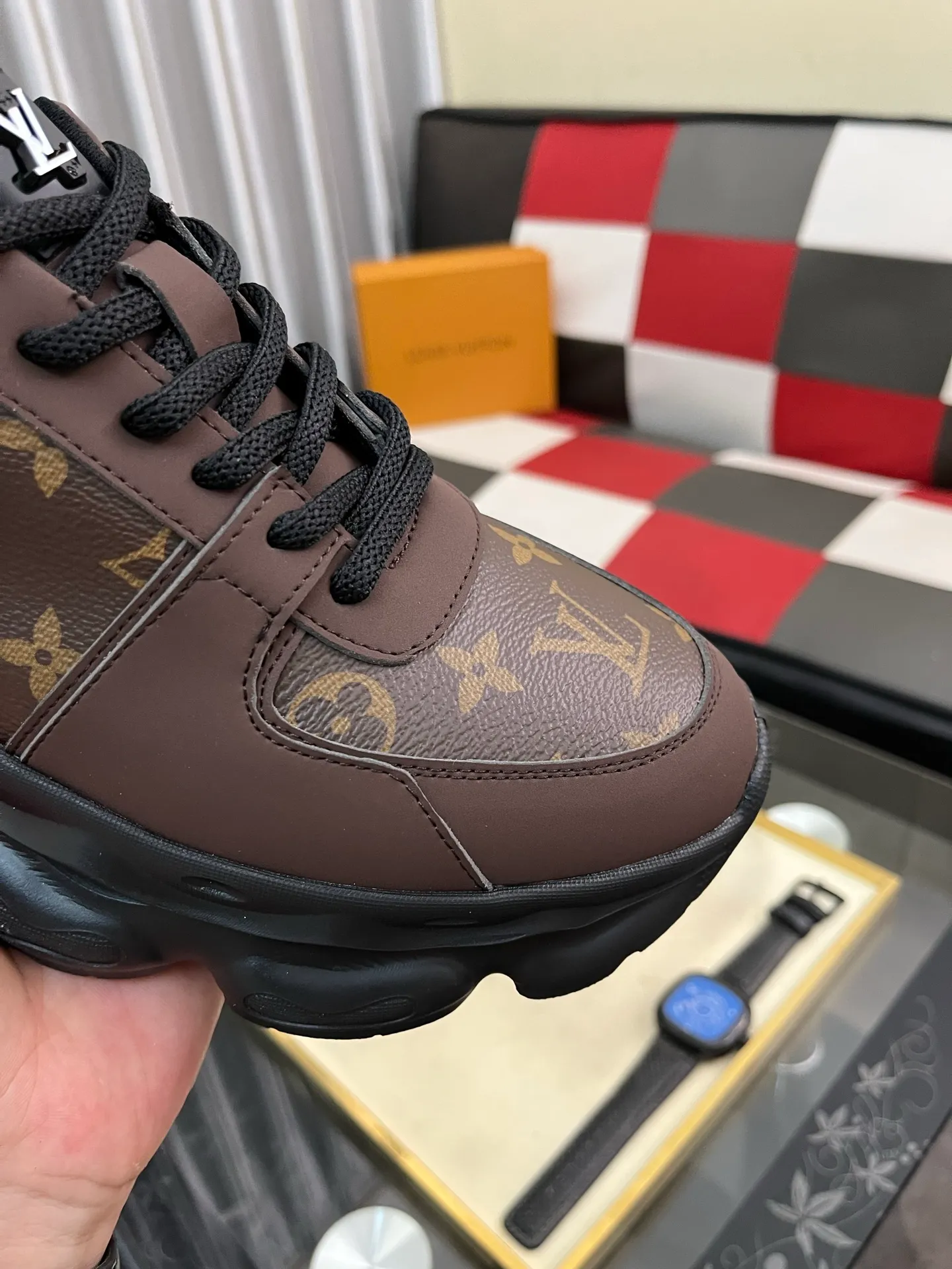 Men's shoes 💰458⌚️⌚️LV Louis Vuitton. The latest trendy casual shoes are popular in physical stores in sizes 38-44. New spring and summer comfortable imported custom original cowhide, unique jacquard fabric element design. Paired with sheepskin lining, Lv original bottom, [taiyang][taiyang] high-end packaging and high quality💪Details determine the quality, you can enter and leave the counter at will, welcome to compare🇮🇹